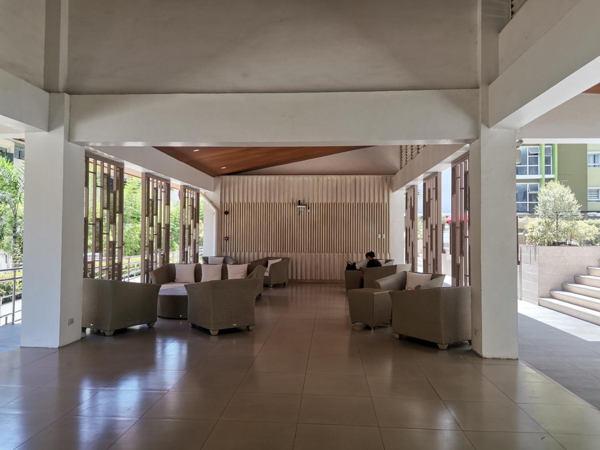 Apartment Cozy With Balcony In Mesaverte Near Sm Downtown 4pax Max With Free Pool & Netflix *