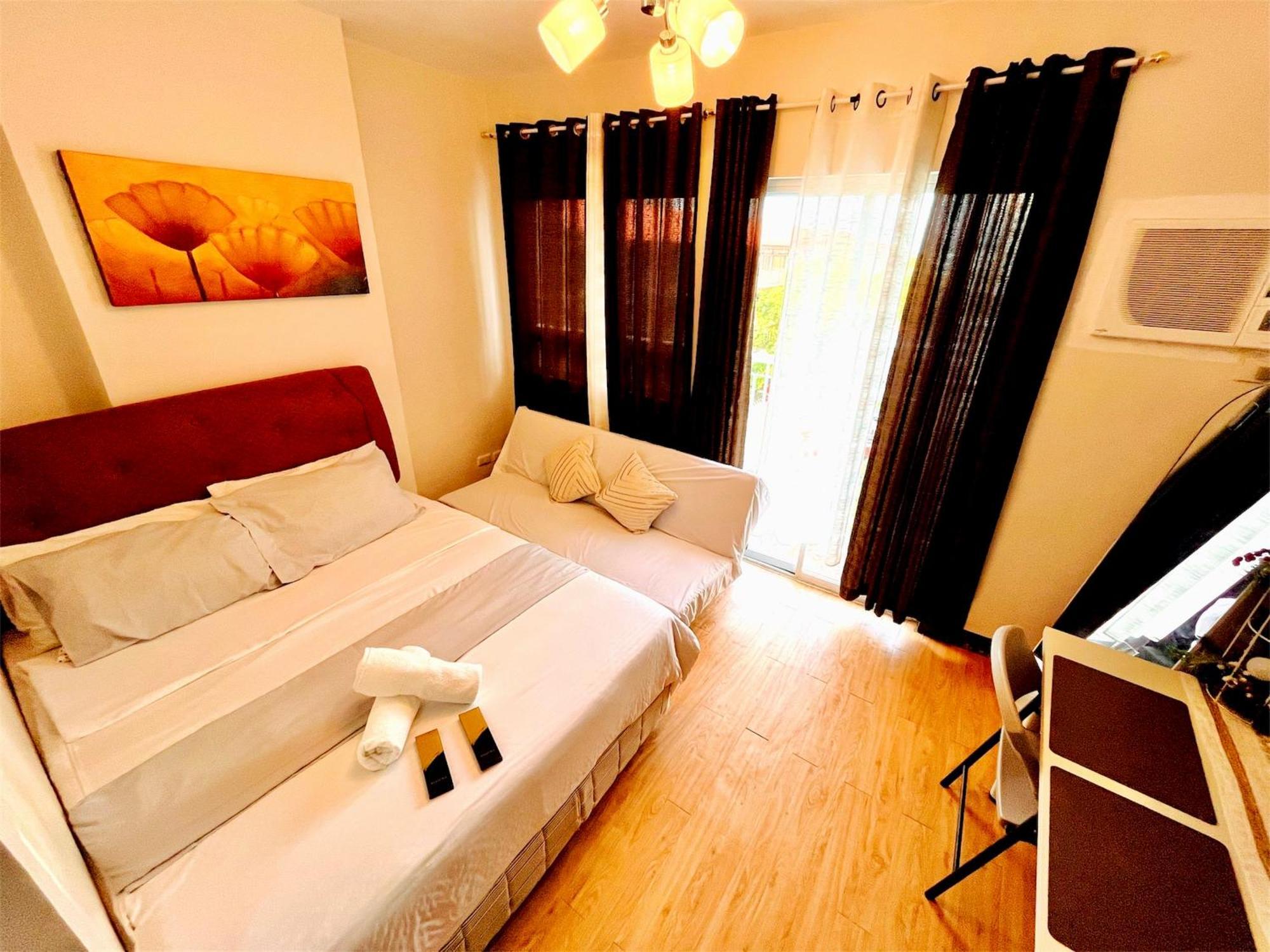 Apartment Cozy With Balcony In Mesaverte Near Sm Downtown 4pax Max With Free Pool & Netflix