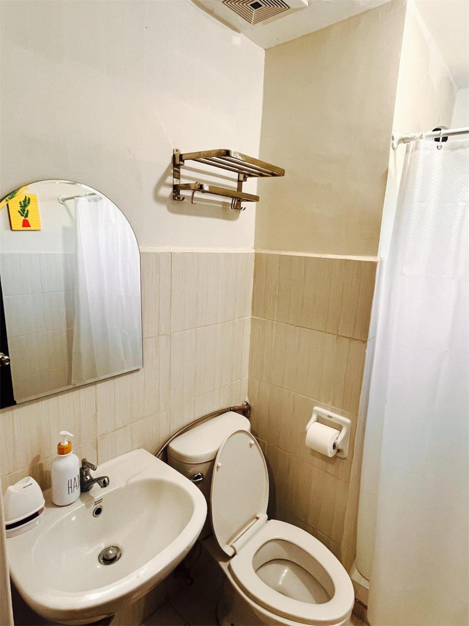 Cozy With Balcony In Mesaverte Near Sm Downtown 4pax Max With Free Pool & Netflix Apartment Cagayan de Oro